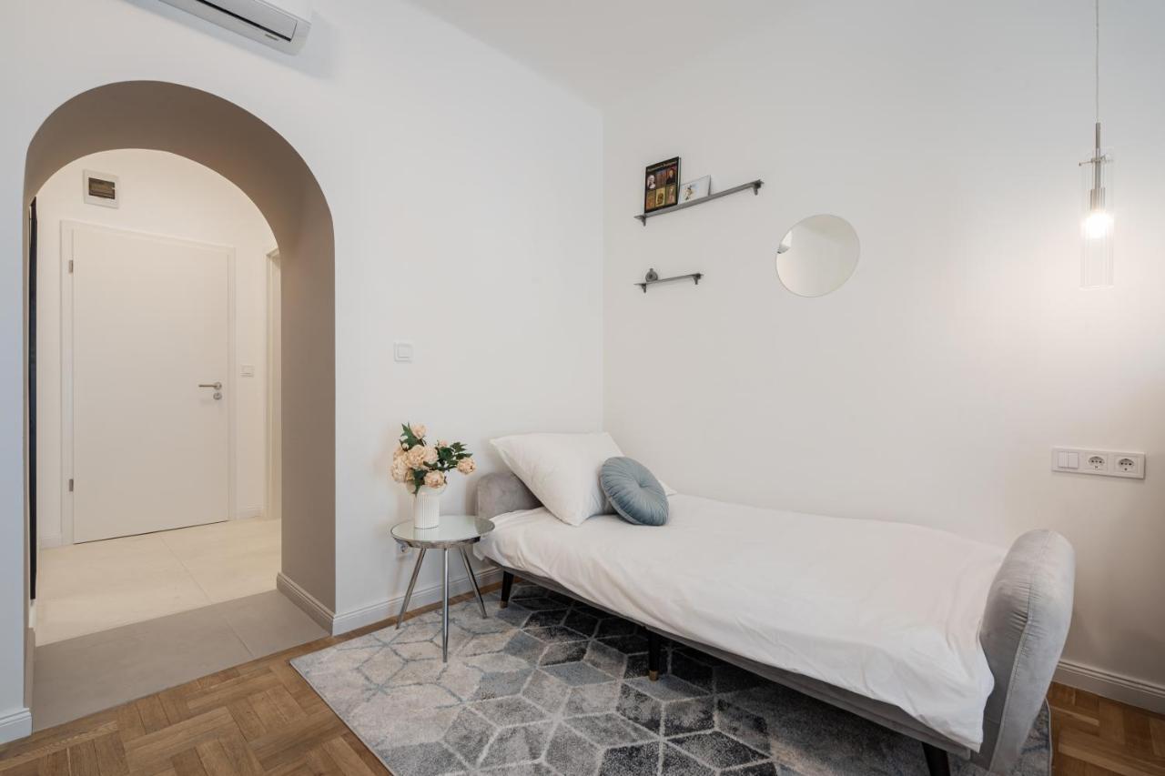 D71 - Dob 71 Cozy - Location By Bqa Appartamento Budapest