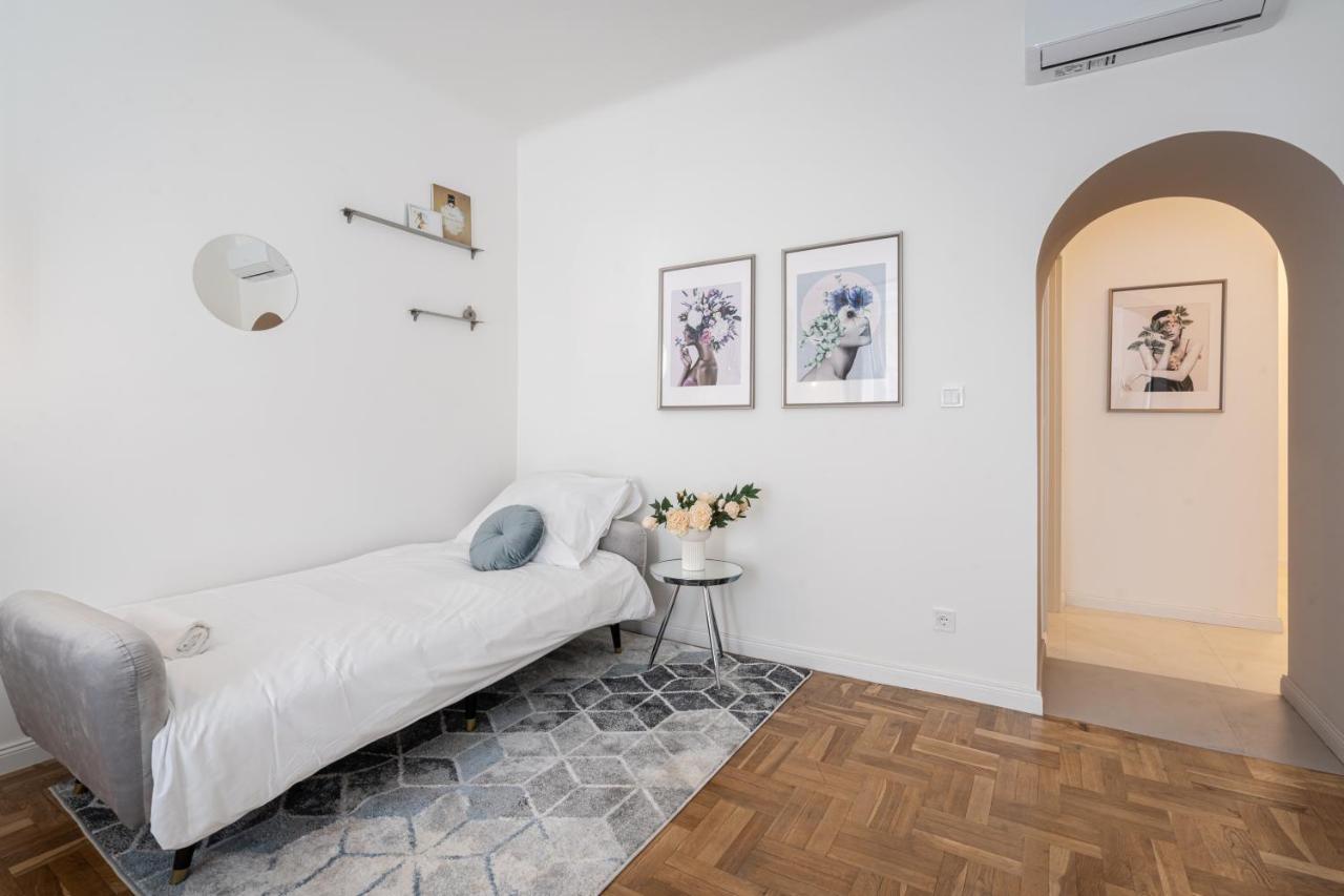 Apartmán D71 - Dob 71 Cozy - Location By Bqa *